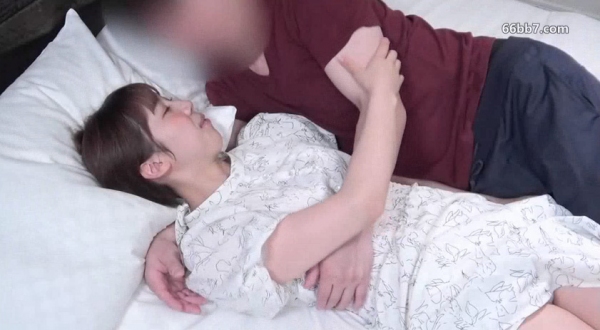 那个超级淫荡身材的花店小姐姐再次降临♡瞒着男朋友又来偷拍做爱！被陌生人的大鸡巴干到「又要高潮了～！」子宫深处被满满地种付け中出内射！FC2PPV-4812726